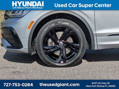 Used 2023 Volkswagen Tiguan SE R-Line image 10