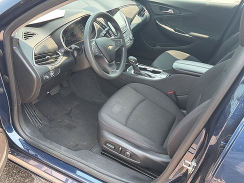 Used 2021 Chevrolet Malibu LT FWD image 8