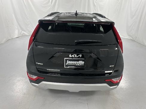 New 2025 Kia Niro EX image 4
