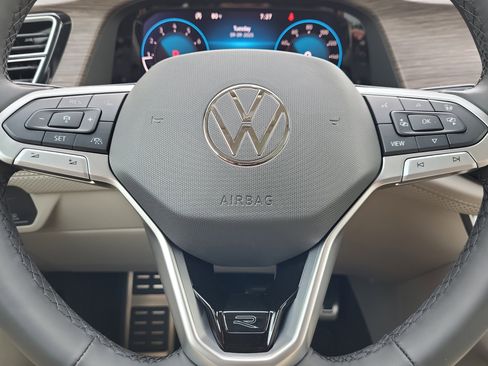 New 2026 Volkswagen Atlas SEL Premium R-Line image 10