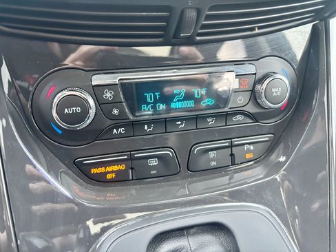 Used 2016 Ford Escape Titanium w/ Equipment Group 301A FWD image 18