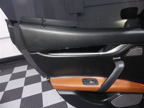Used 2015 Maserati Ghibli S Q4 image 24