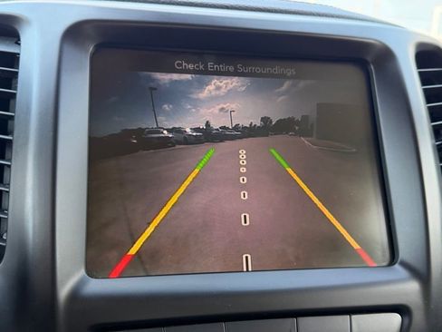 Used 2015 Jeep Cherokee Limited w/ Luxury Group FWD image 16