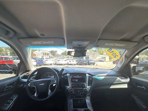 Used 2018 Chevrolet Suburban LT AWD/4WD image 22