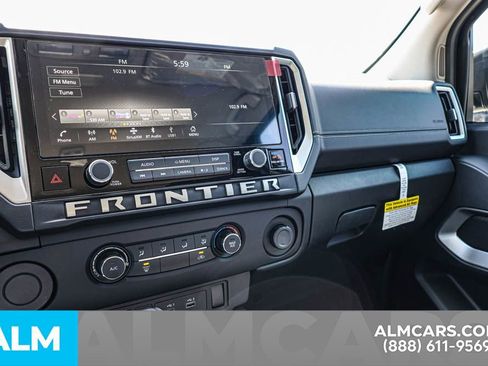 Certified 2025 Nissan Frontier SV image 39