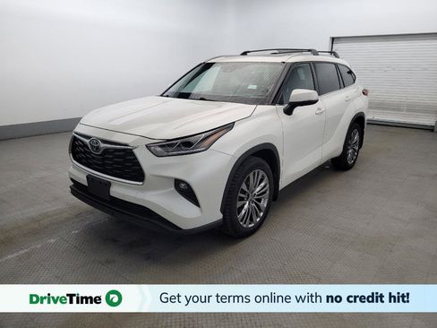 Used 2021 Toyota Highlander Limited image 1