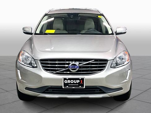 Used 2016 Volvo XC60 T6 w/ Proximity Package image 4