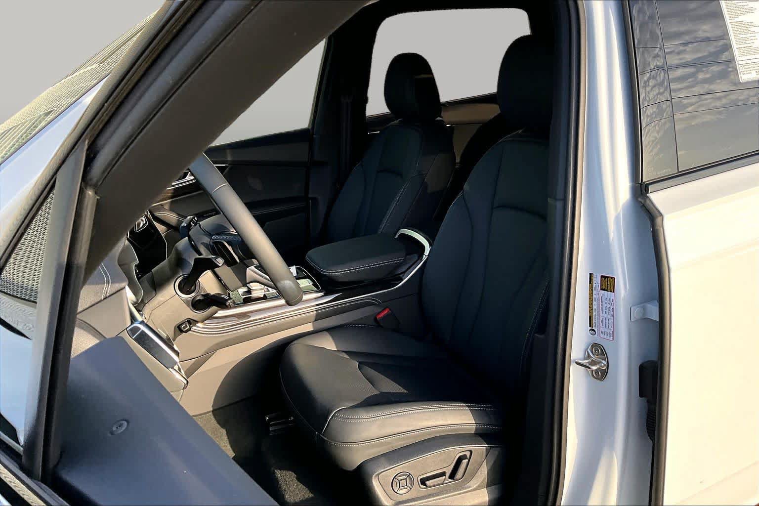 New 2026 Audi Q7 3.0T Premium Plus AWD/4WD image 9