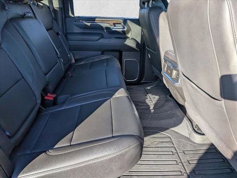 Used 2024 GMC Sierra 3500 SLT w/ SLT Premium Package image 20