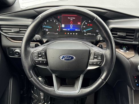 Used 2020 Ford Explorer Limited image 10