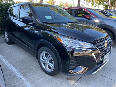 Certified 2025 Nissan Kicks Play S