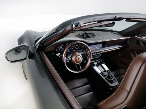 Used 2021 Porsche 911 Carrera S image 26