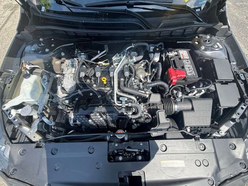 Used 2025 Nissan Altima 2.5 SV FWD image 33