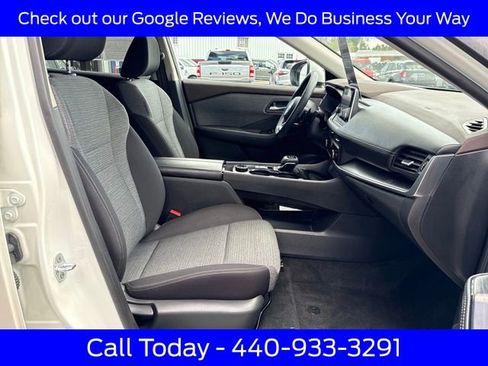 Used 2023 Nissan Rogue SV image 33