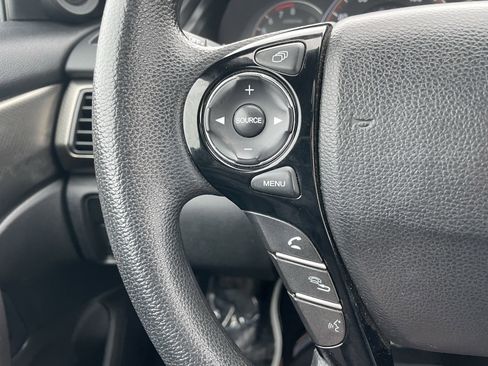 Used 2017 Honda Accord EX image 15