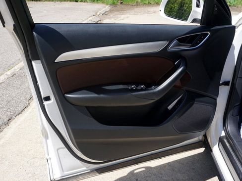 Used 2018 Audi Q3 2.0T Premium Plus w/ Premium Plus Package image 22