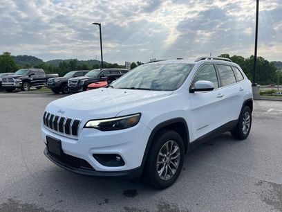 Used 2019 Jeep Cherokee Latitude Plus w/ Comfort/Convenience Group