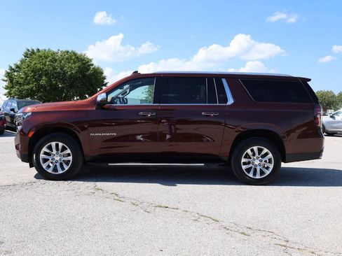 Used 2023 Chevrolet Suburban Premier AWD/4WD image 8