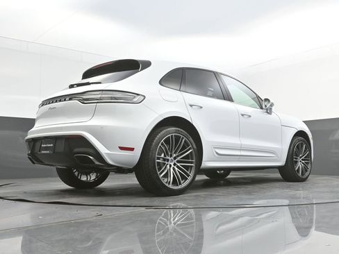 New 2026 Porsche Macan AWD/4WD image 39