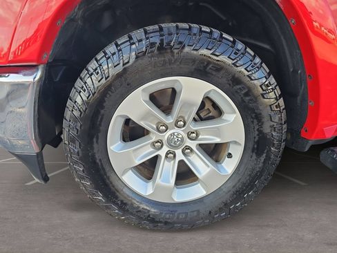 Used 2019 RAM 1500 Laramie AWD/4WD image 11