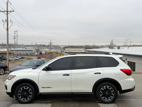 Used 2020 Nissan Pathfinder SL image 4