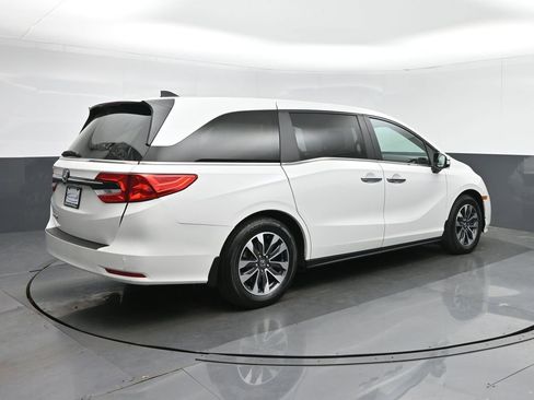 Used 2024 Honda Odyssey EX-L image 7