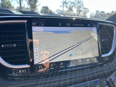 New 2026 Chrysler Pacifica Limited image 27