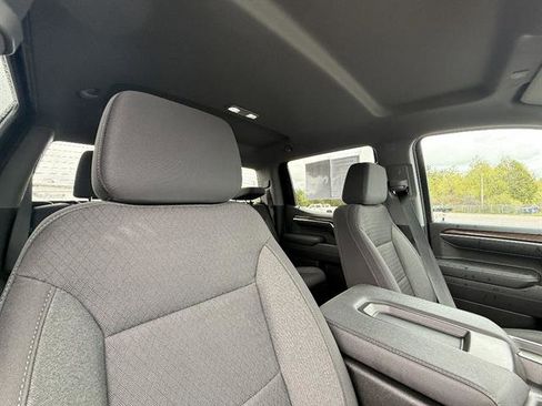 Used 2022 Chevrolet Silverado 1500 LT AWD/4WD image 14