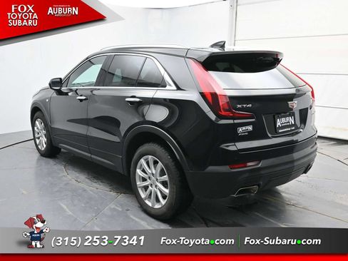 Used 2023 Cadillac XT4 Luxury w/ Cold Weather Package image 11