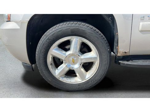 Used 2007 Chevrolet Tahoe LTZ w/ LTZ Preferred Equipment Group AWD/4WD image 35