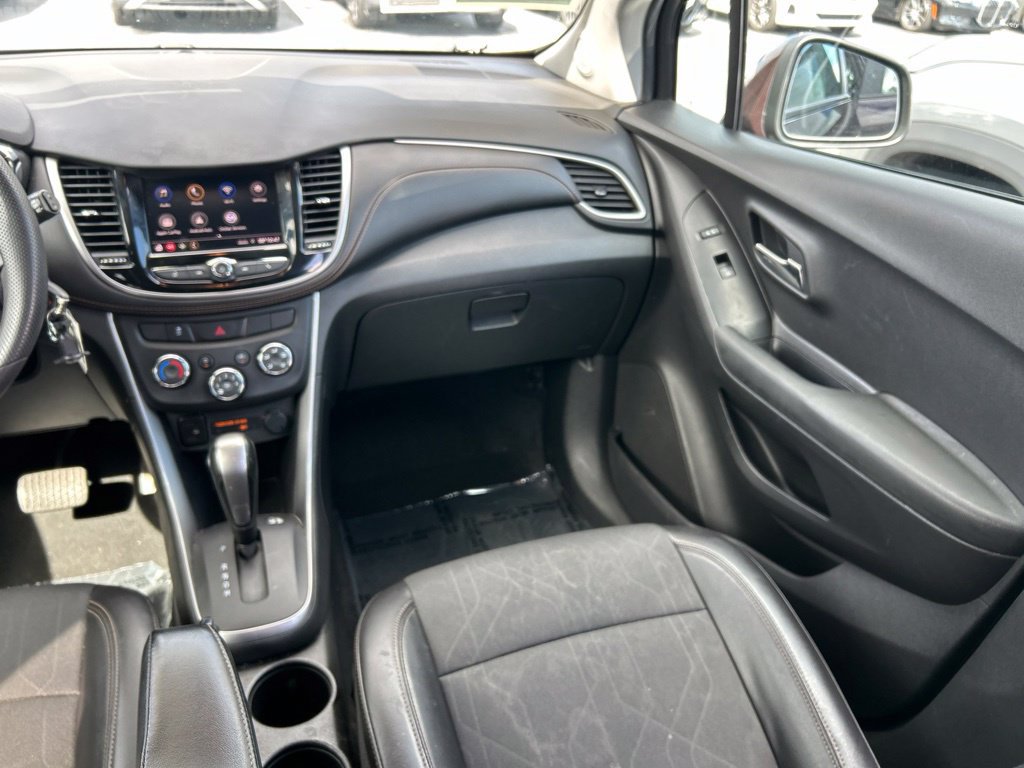 Used 2022 Chevrolet Trax LT AWD/4WD image 12