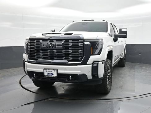 Used 2024 GMC Sierra 2500 Denali Ultimate w/ Max Trailering Package AWD/4WD image 18