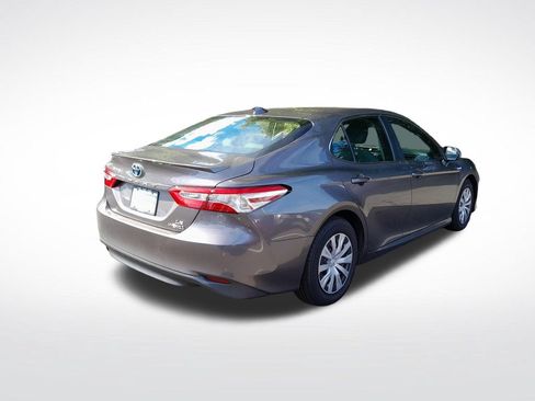 Used 2019 Toyota Camry LE FWD image 8
