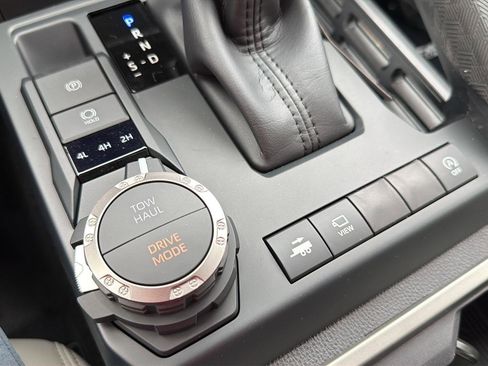 New 2026 Toyota Tacoma Limited AWD/4WD image 17