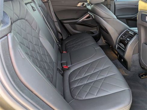 Used 2023 BMW X6 xDrive40i w/ M Sport Package image 31
