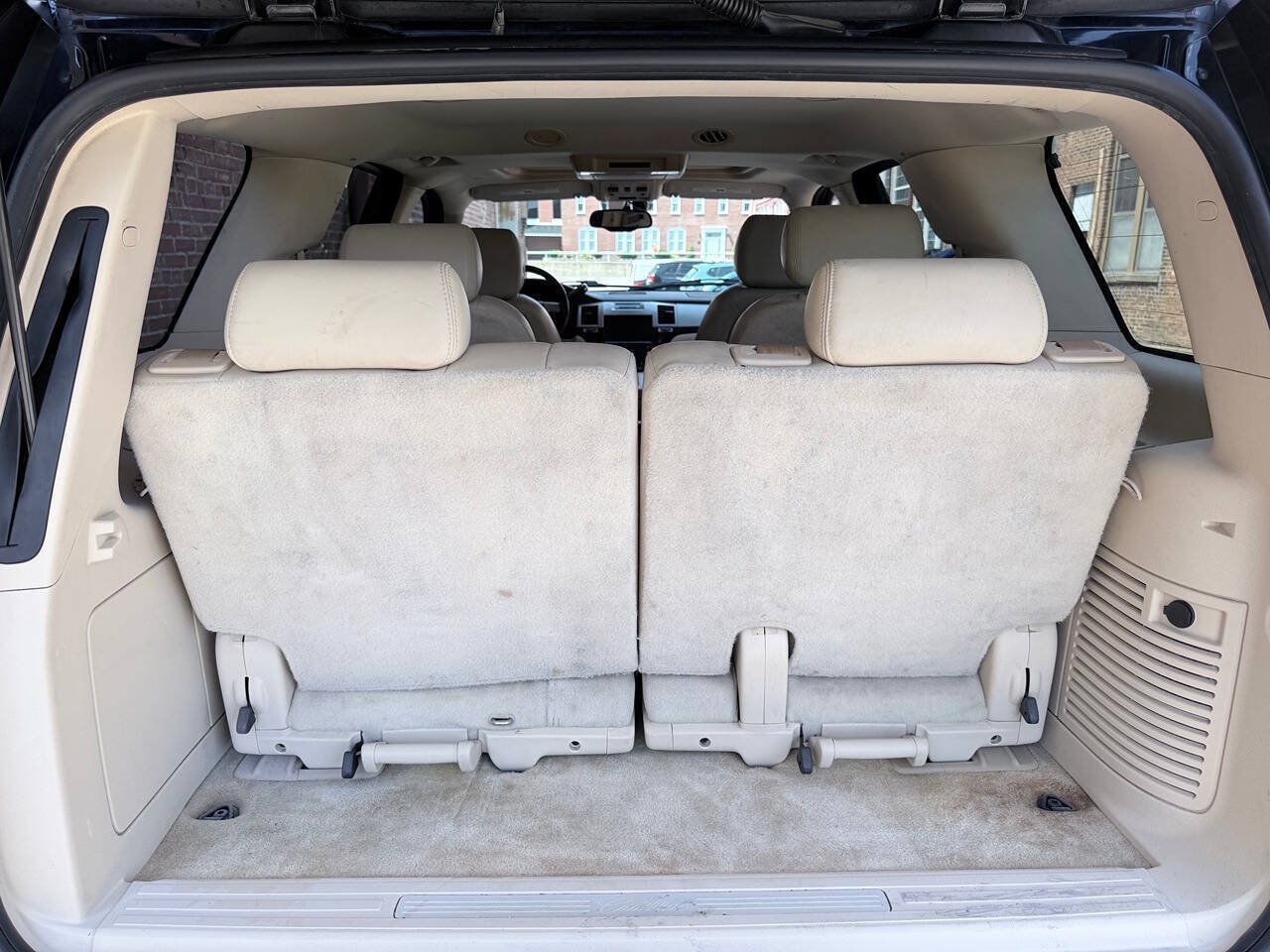 Used 2007 Cadillac Escalade AWD w/ Information Package image 17