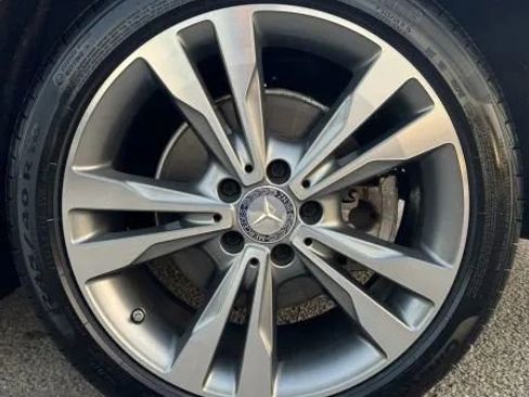 Used 2015 Mercedes-Benz C 300 4MATIC Sedan image 14