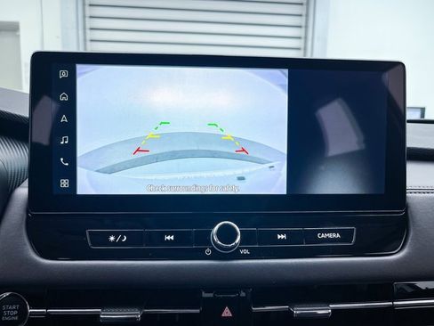 New 2025 Mitsubishi Outlander ES image 7