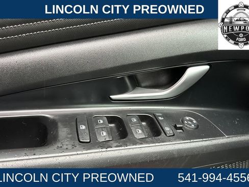 Used 2021 Hyundai Elantra SEL w/ Convenience + Premium Package image 10