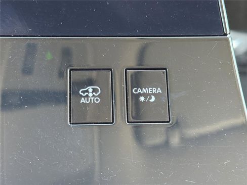 Used 2025 INFINITI QX80 Sensory AWD/4WD image 17