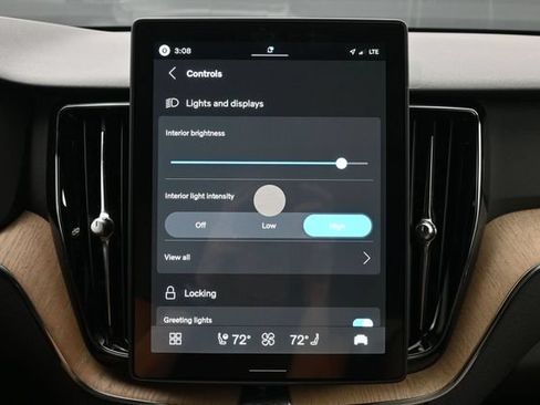 New 2026 Volvo XC60 T8 Plus w/ Climate Package PRO AWD/4WD image 18