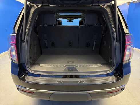 Used 2021 Chevrolet Tahoe Z71 w/ Rear Media and Nav Package image 31