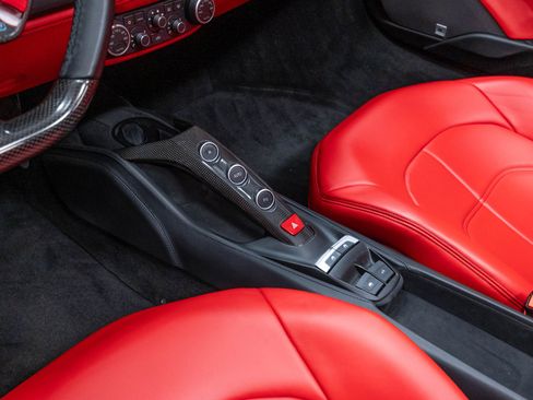 Used 2018 Ferrari 488 Spider RWD image 13