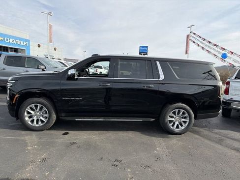New 2026 Chevrolet Suburban Premier w/ Sun And Tow Package AWD/4WD image 8