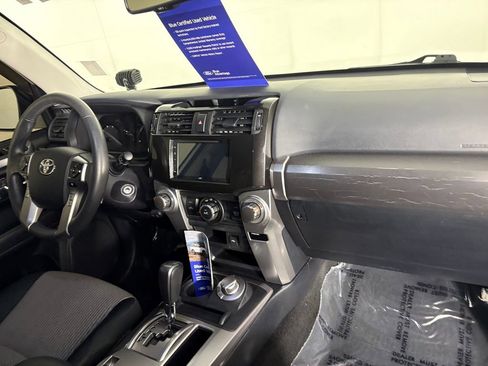 Used 2020 Toyota 4Runner Venture AWD/4WD image 34