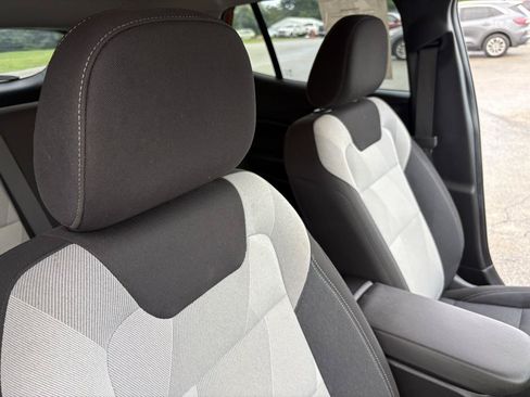 Used 2026 Chevrolet Trax LS FWD image 39