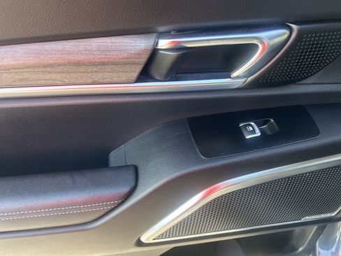 Used 2020 Kia Telluride SX w/ Towing Package FWD image 39