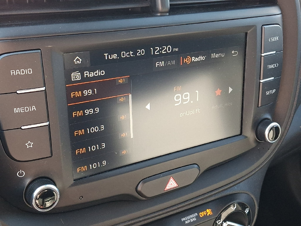 Used 2023 Kia Soul LX w/ LX Technology Package FWD image 16