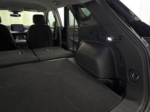 Used 2025 Chevrolet Blazer LT FWD image 14