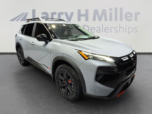 New 2026 Nissan Rogue SV image 7